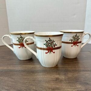 MIKASA Christmas Garden L3511 - Mugs (3) - Fine China - Discontinued Set